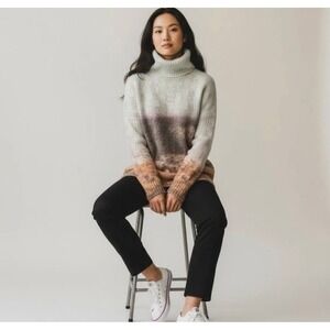 Oliver by Escio Gray Colorful Abstract Landscape Soft Fuzzy Turtleneck Sweater L